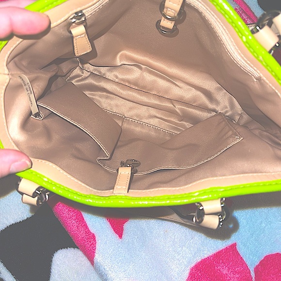 Small C💙ACH T💚TE (barely used) ✨ - Picture 5 of 8